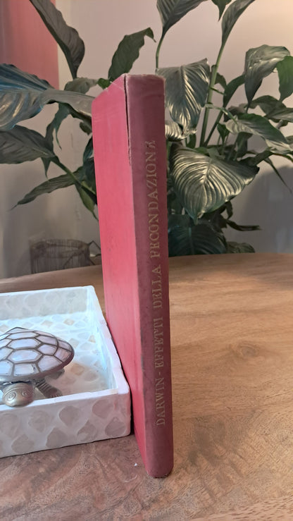 Charles Darwin: Gli Effetti della Fecondazione Incrociata e Propria nel Regno Vegetale